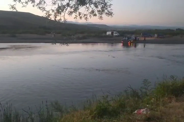 Kızılırmak’ta akıntıya kapılan şahıs kayboldu