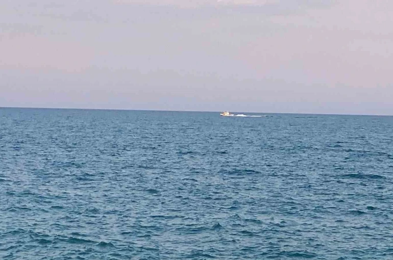 Kızkalesi’nde denizde kaybolan şahsın bulunması için arama çalışmaları sürüyor