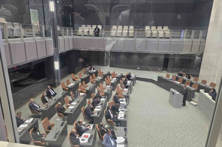 KKTC Meclisi’ndeki "iki devletli çözüm" oturumunda muhalefet partisi milletvekilleri oturumu terk etti 