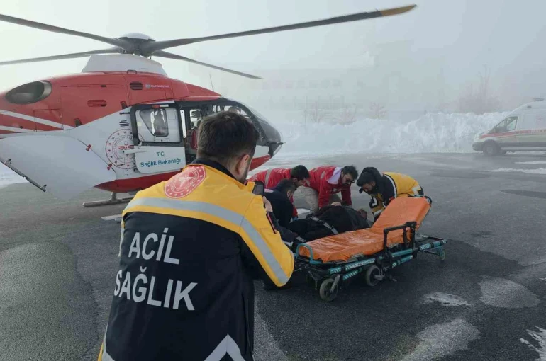 KOAH hastası ambulans helikopterle hastaneye sevk edildi