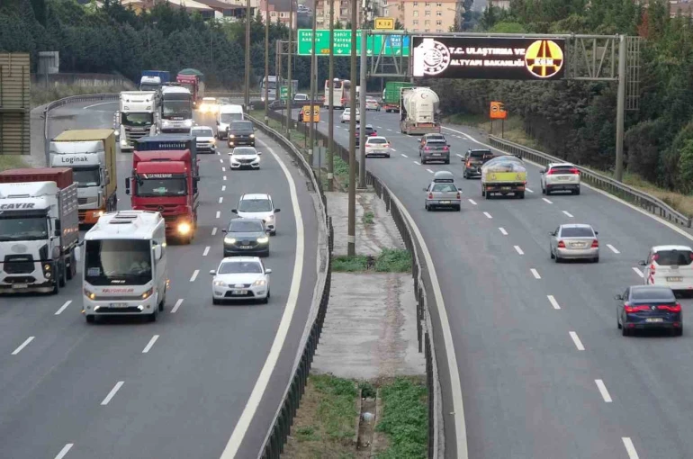Kocaeli’de bayram trafik tedbirleri kapsamında ağır vasıta geçişlerine kısıtlama