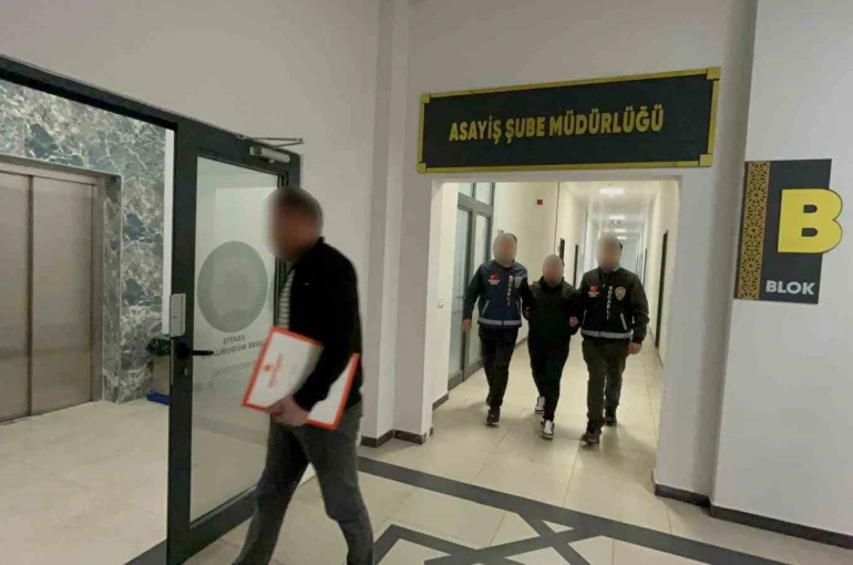 Kocaeli’de çaldığı araçla Manisa’ya kaçıp sahte kimlikle otelde konakladı