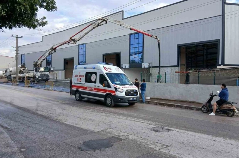Kocaeli’de fabrika inşaatında akıma kapılan işçi ağır yaralandı