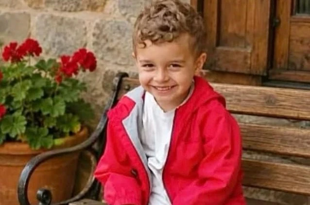 Kocaeli’de havuza düşen 4 yaşındaki çocuk hayatını kaybetti