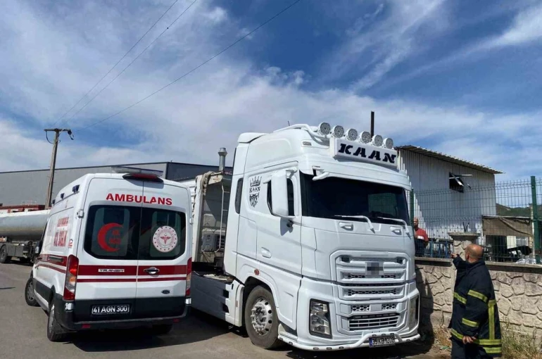Kocaeli’de kamyonun damperi elektrik tellerine çarptı: Sürücü ağır yaralandı