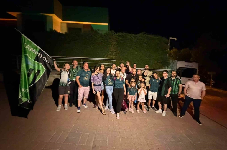 Kocaelispor taraftarlarından kaptanlarına büyük sürpriz 