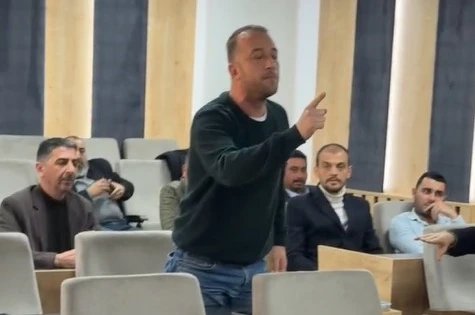 Koçarlı Belediye Meclisi’nde gergin anlar 