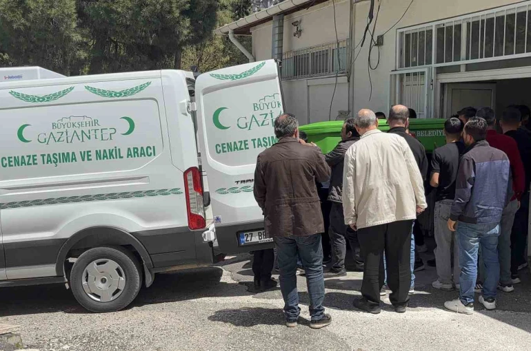 Komşusu tarafından bıçaklanan genç hayatını kaybetti