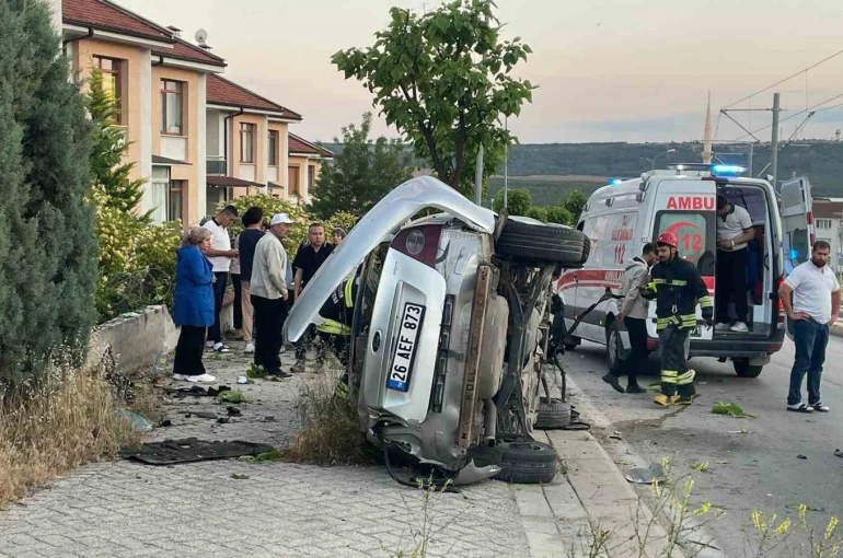 Kontrolünden çıkan aracın genç sürücüsü yaralandı