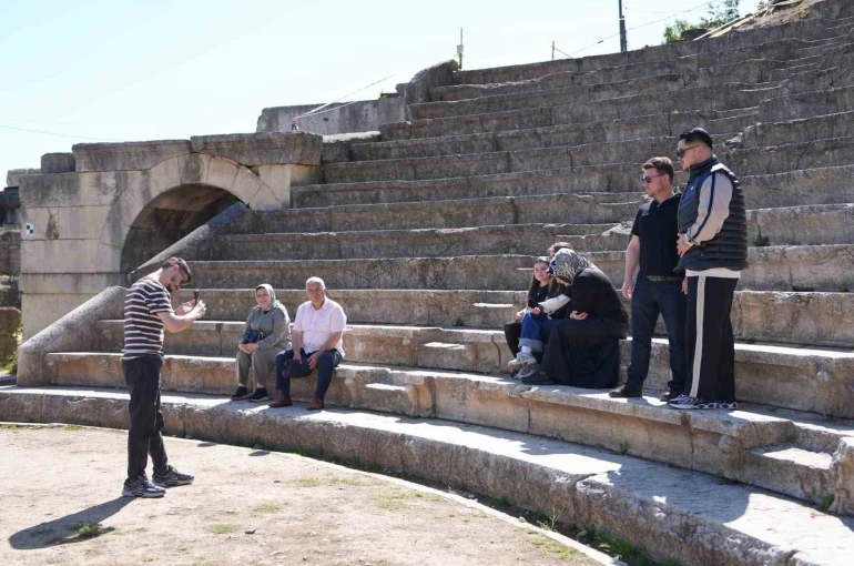 Konuralp Antik Tiyatro 14 bin ziyaretçi ağırladı