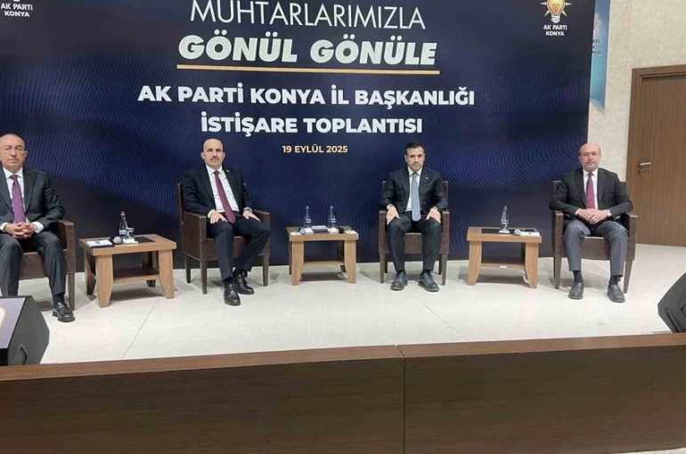Konya AK Parti muhtarlarla bir araya geldi