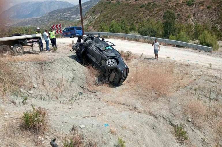 Konya-Antalya yolunda feci kaza: 1 ölü, 1 yaralı
