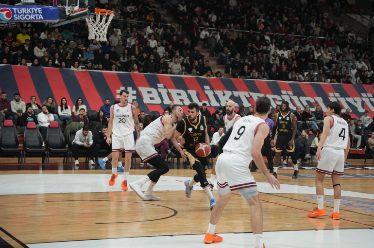 Konya Basket Antep’te ağır yaralı