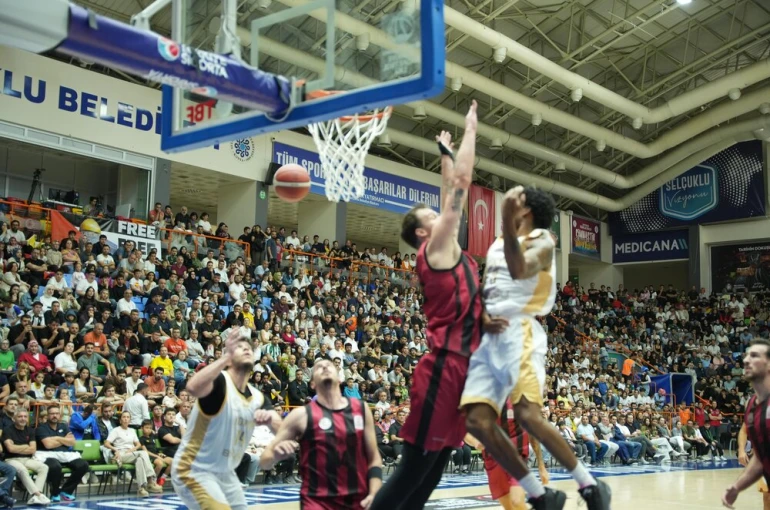 Konya BBSK Gaziantep'i devirdi (84-79)