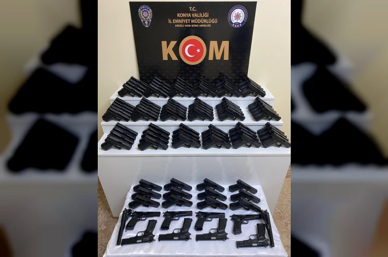 Konya’da 100 Adet Ruhsatsız Tabanca Ele Geçirildi