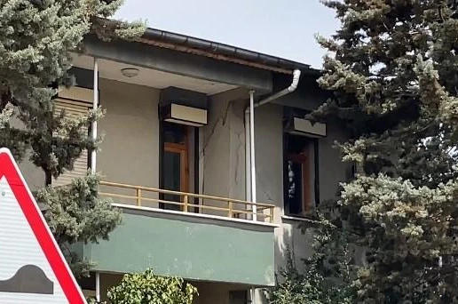 Konya'da 2 binada oluşan çatlaklar sonrası vatandaşlar tahliye edildi