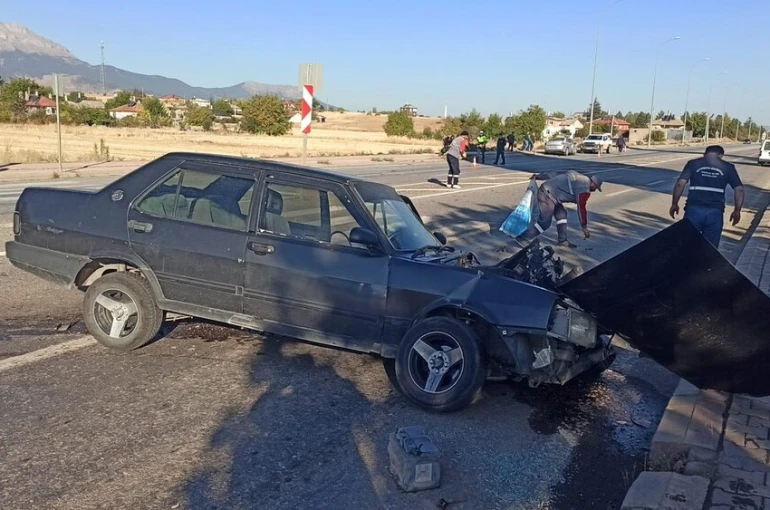 Konya'da otomobiller çarpıştı: 1 yaralı