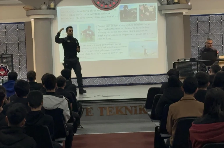 Konya Emniyetinin balık adamları okullarda eğitim veriyor