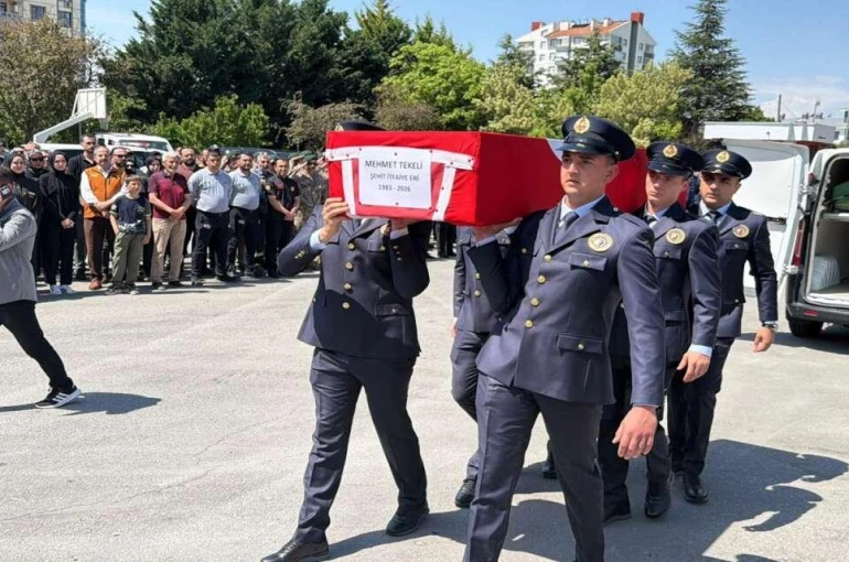 Konya Şehit İtfaiye Eri Mehmet Tekeli’yi son yolculuğa uğurluyor