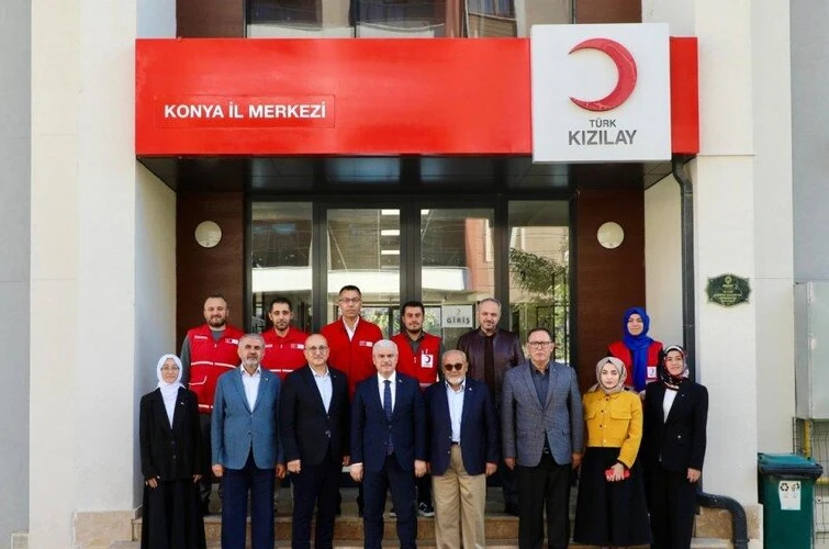 Konya Valisi İbrahim Akın, Kızılay İl Merkezi Başkanlığını ziyaret etti