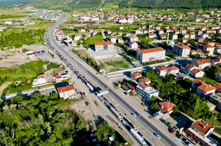 Konya yolunda bayram sonrası yoğunluk başladı