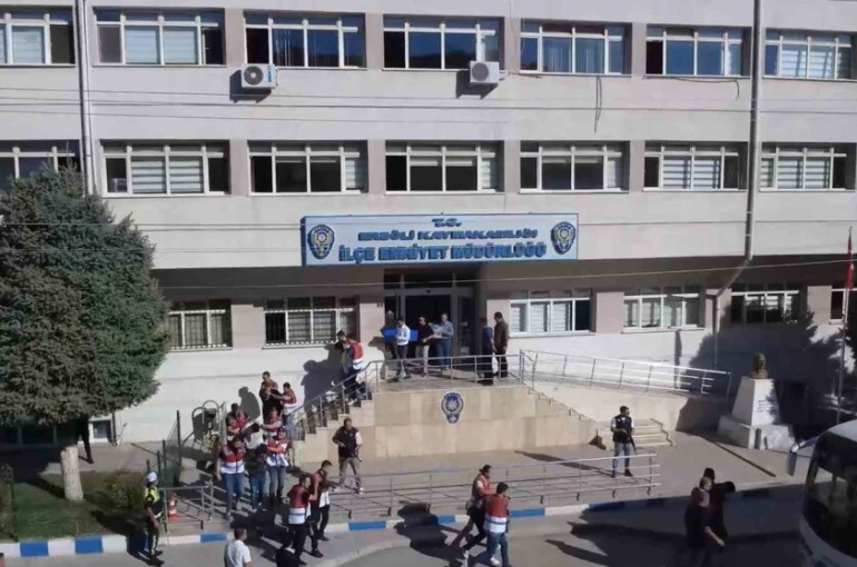 Konya’da dolandırıcılık operasyonu: 13 milyonluk vurgun ortaya çıkartıldı, 7 şüpheli yakalandı