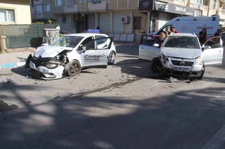 Konya’da iki ayrı kazada 6 kişi yaralandı