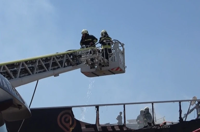 Konya’da iş yerinde çıkan yangın paniğe neden oldu