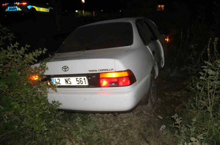 Konya’da kontrolünü kaybeden otomobil yoldan çıktı: 3 yaralı