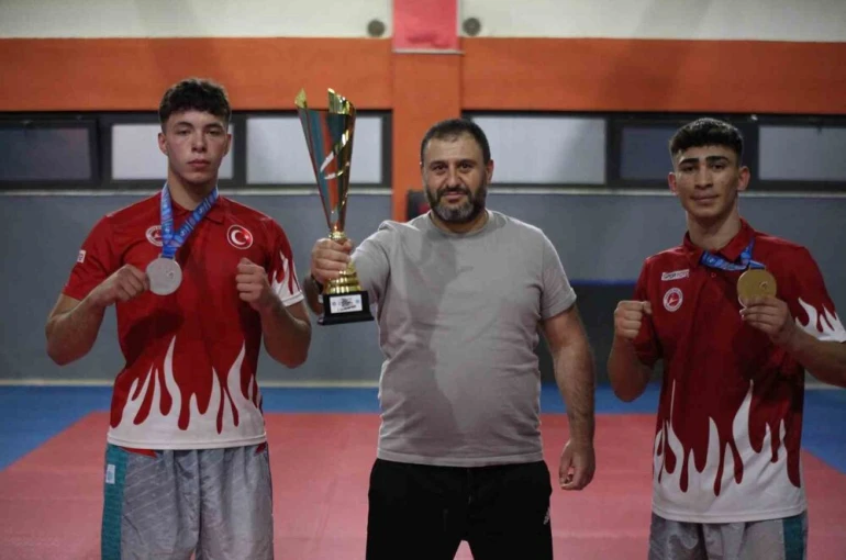 Konyalı şampiyon kick boksçuların hedefi dünya şampiyonluğu