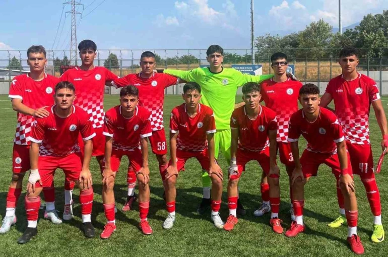 Körfez Belediyesi futbol okullarında 580 öğrenci eğitim görüyor