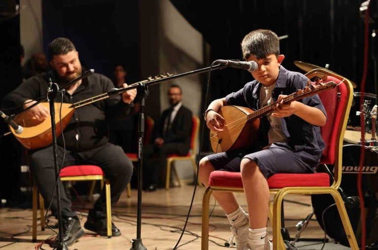 Körfez’de sanat merkezi kursiyerlerinden yıl sonu konseri