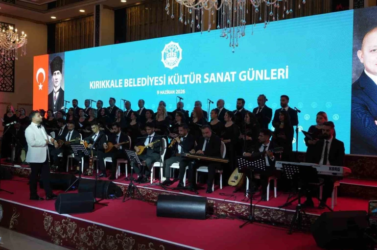 Koro ilk kez sahne aldı, profesyonelleri aratmadı: Anadolu’nun sevilen türküleri seslendirildi