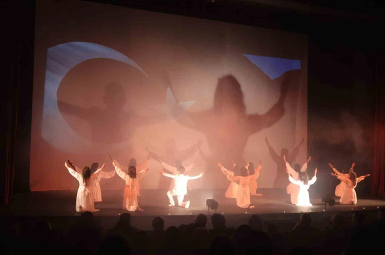 Koruma altındaki çocuklardan duygulandıran performans: "Harman yeri 1915" Erzurum’da sahnelendi