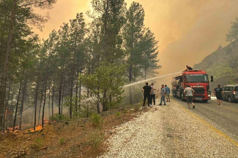 Köyceğiz’de 108 ev tahliye edildi