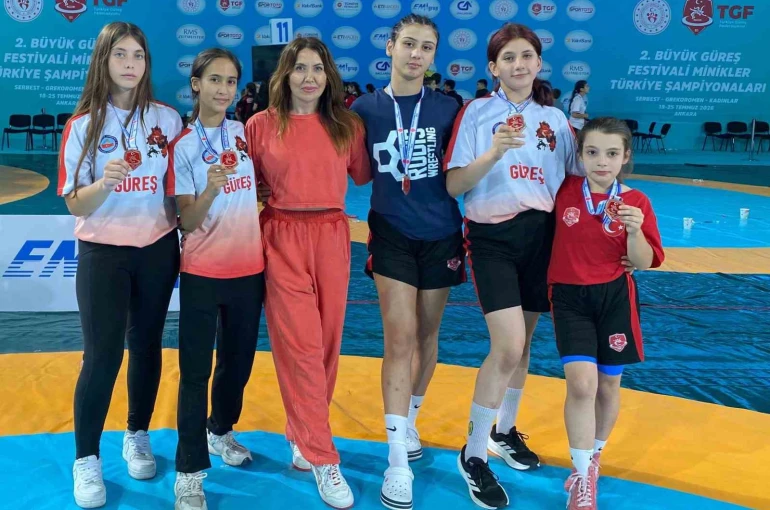 Köyceğizli güreşçiler Türkiye Şampiyonası’ndan 5 madalya ile döndü