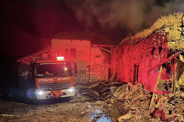 Köyde korkutan yangın kontrol altında