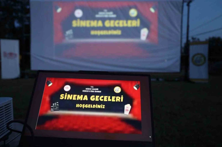 ’Köyümde açık hava sinema gösterimi’ Arabacı Köyü’nde devam edecek