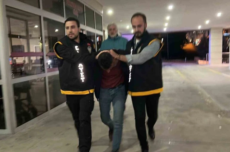 Kucağındaki bebeğine rağmen eski eşini defalarca bıçaklayan zanlı yakalandı