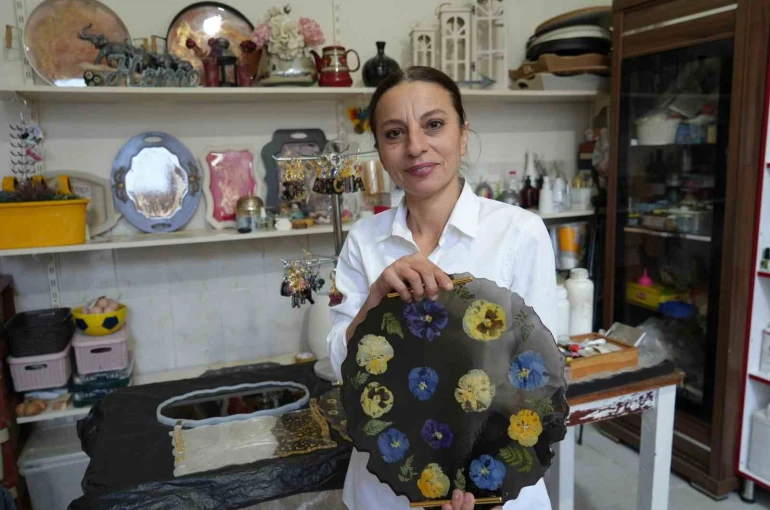 Küçük bir odada hayal ile başladı, epoksi reçinesi mesleği oldu