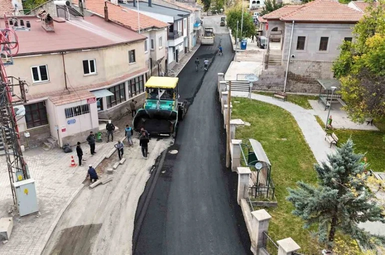 Küçükbürüngüz ve Subaşı mahallelerinde asfalt çalışması sürüyor