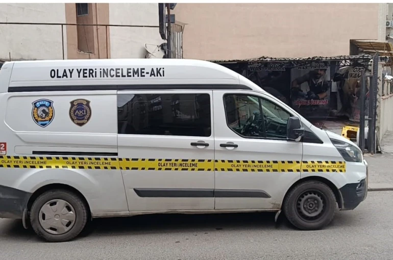 Küçükçekmece’de 1 hafta önce taşındığı evde çıkan yangında kadın hayatını kaybetti