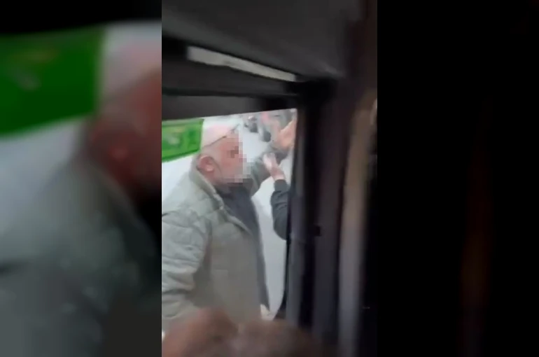 Küçükçekmece’de yol vermeme tartışmasında bıçak çekildi