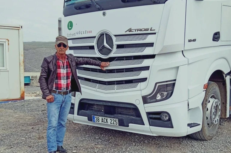 Kula’da zincirleme kaza; 2 ölü, 4 yaralı