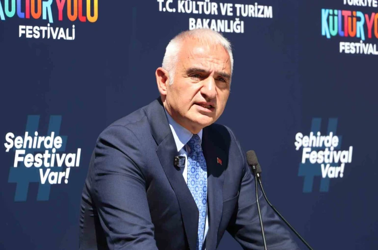 Kültür ve Turizm Bakanı Ersoy: "Kültür Yolu Festivali, Eskişehir esnafına can suyu olacak"