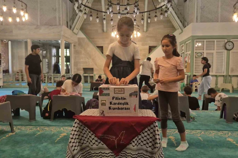 Kumbaradaki birikimlerini Filistin’e bağışladılar