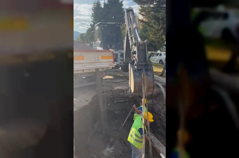 Kumluca’da 1 ayda 5 kez patlayan içme suyu hattı onarıldı