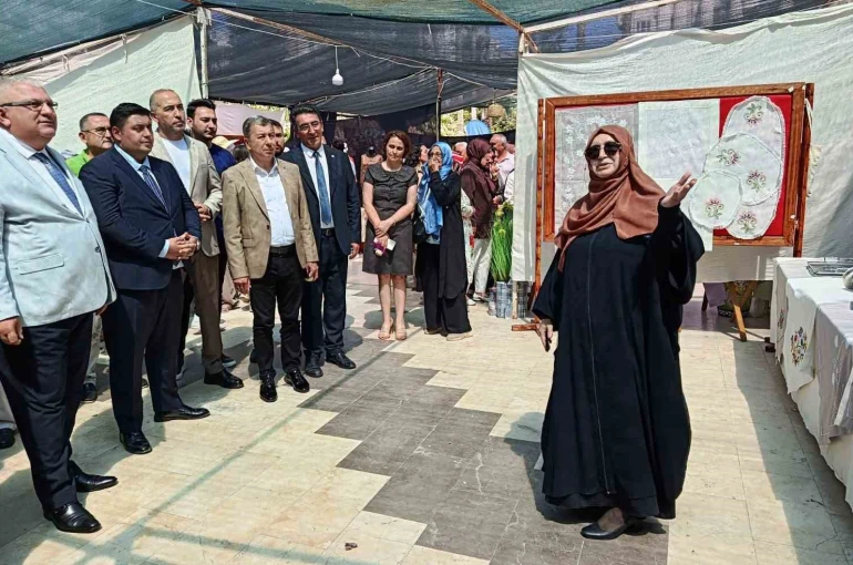 Kumluca’da Halk Eğitim Merkezi Müdürlüğü sergisi törenle açıldı