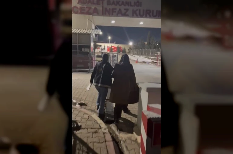 Kumlu’da hapis cezası ile aranan kadın şüpheli yakalandı