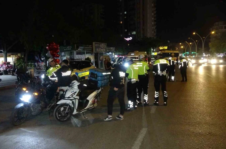 Kural tanımaz motosiklet sürücülerine 498 bin TL ceza
